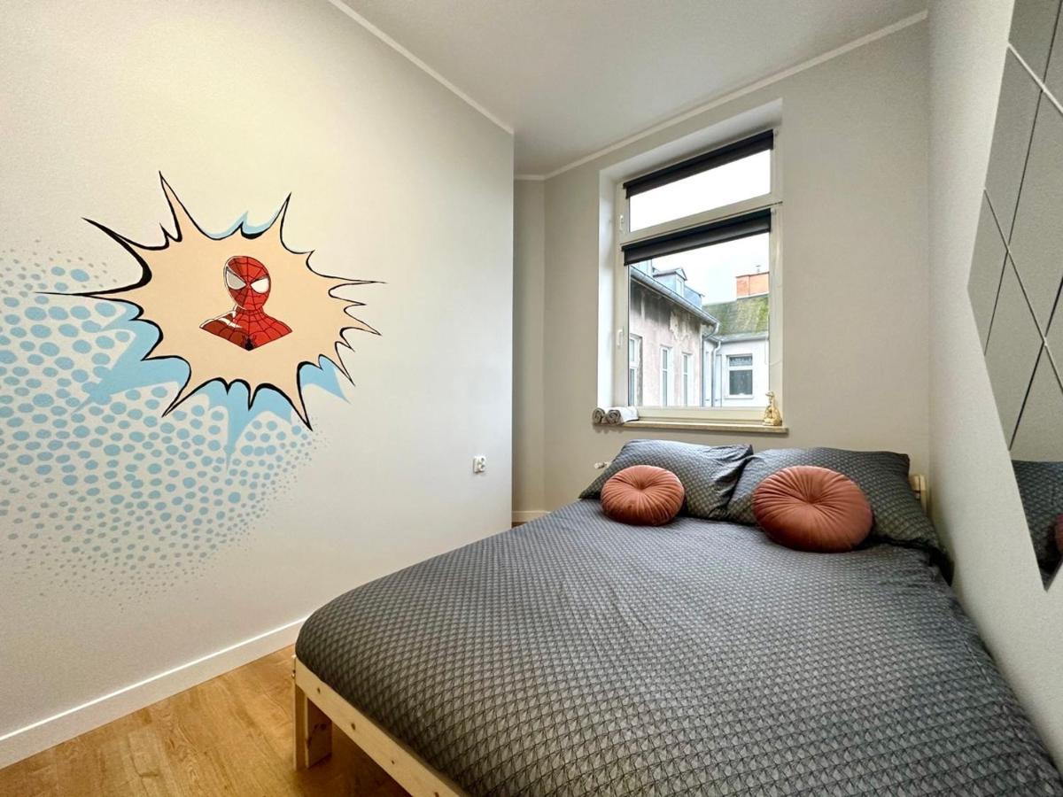 Mmrent Spidey Homestay *